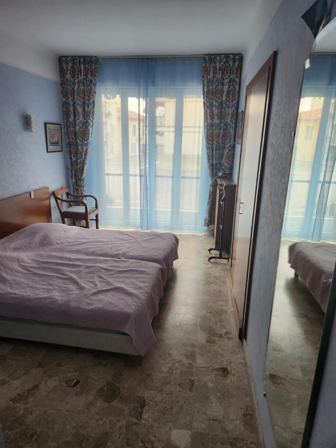 Big Apart 140M2 5Min Walk To Beach Sea &Promenade 3 Double Rooms,Big Living Room 42M2, 3 Showers,9 Beds, Free Parking 尼斯 外观 照片